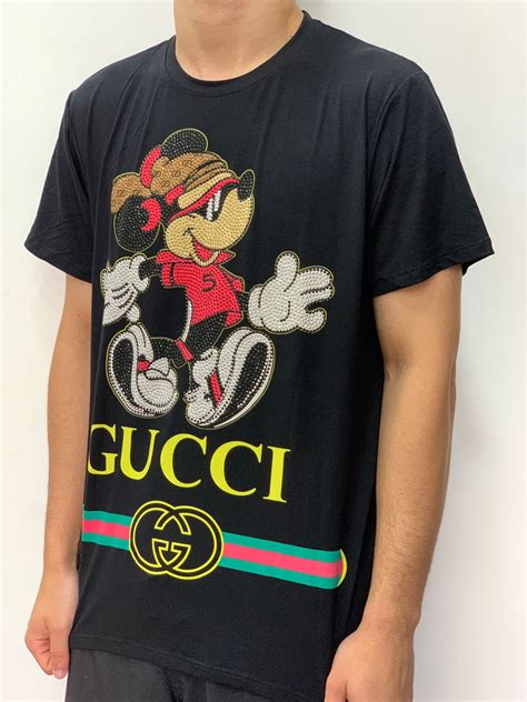 camiseta gucci negra|Disney x Gucci, una colección inspirada en Mickey Mouse.